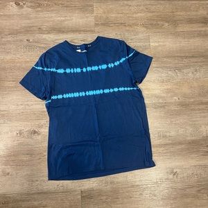 Goodfellow t-shirt